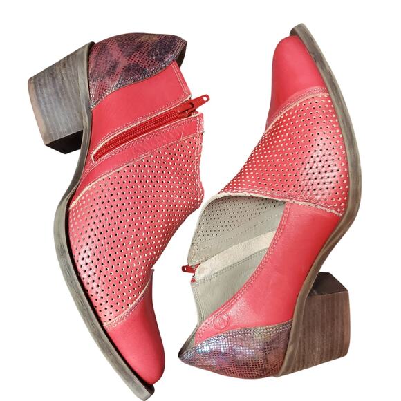 Casta Red Orange Leather Cutout Ankle Booties EUC Modern Boho Edgy Minimalist - Picture 7 of 13